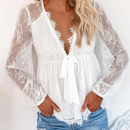 Joisse™ | Blusa Elegante in Pizzo con Scollo Profondo a V