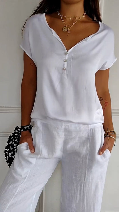 Marisa™ | T-shirt con scollo a V in eleganza casual