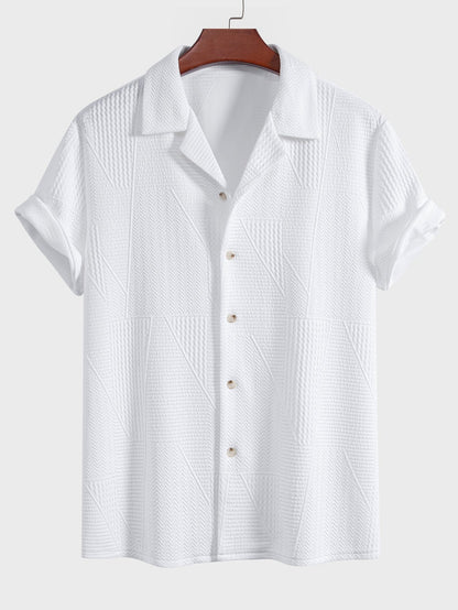 STILE GEOMETRICO: CAMICIA CUBANA A MANICHE CORTE CON TEXTURA GEOMETRICA